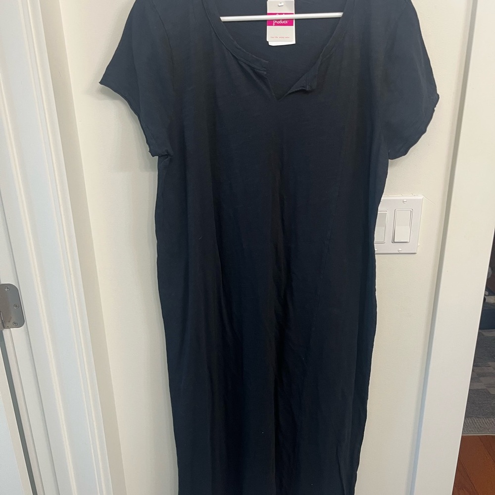 NWT women’s size Large Fresh Produce brand Black Short Sleeve Dress